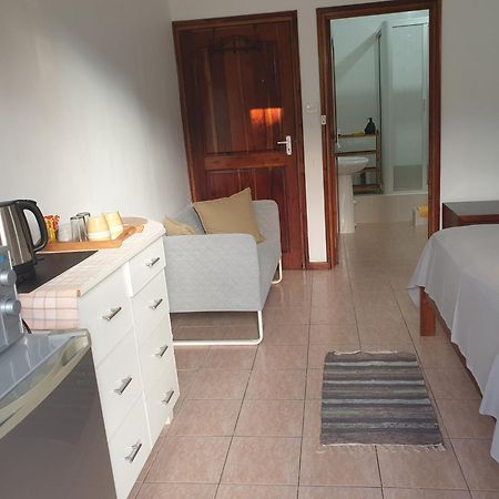 La Maison Hibiscus Self Catering Accommodation Beau Vallon Kültér fotó