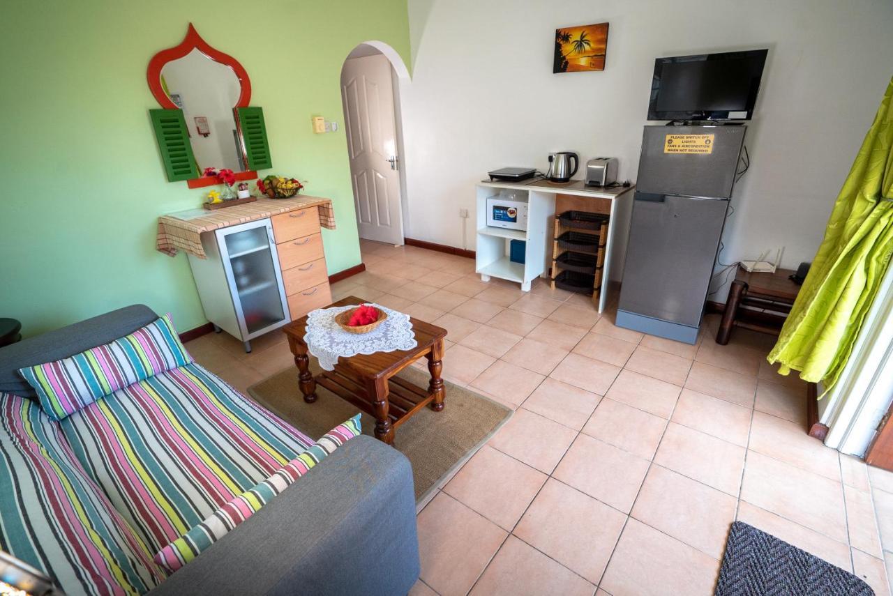 La Maison Hibiscus Self Catering Accommodation Beau Vallon Kültér fotó